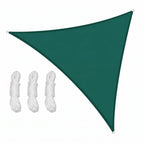 voile d'ombrage triangulaire grise clair ombrela sur fond blanc